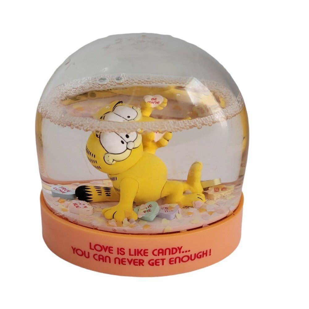 Garfield Snow Globe Waterball LOVE IS LIKE CANDY Valentines Day Gift